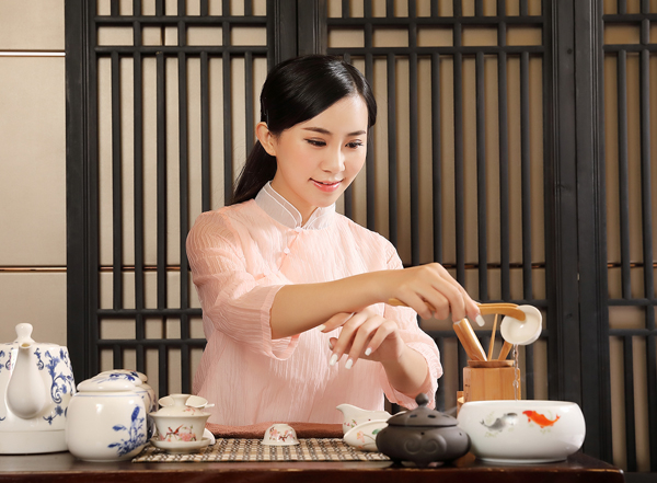 经常去杭州西湖靠谱男士会馆，这家私藏已久的店推荐给你